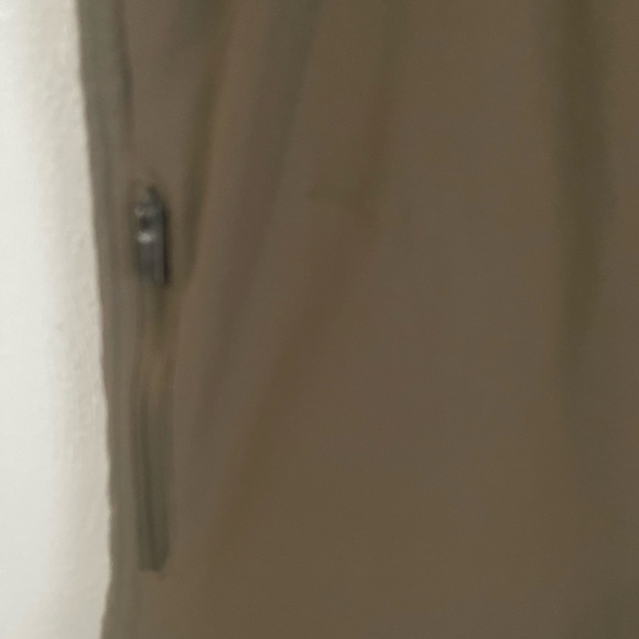 Columbia Hiking Pant Omni Shield Zip off to Shorts Tan brown size 8 NWOT - Picture 4 of 10